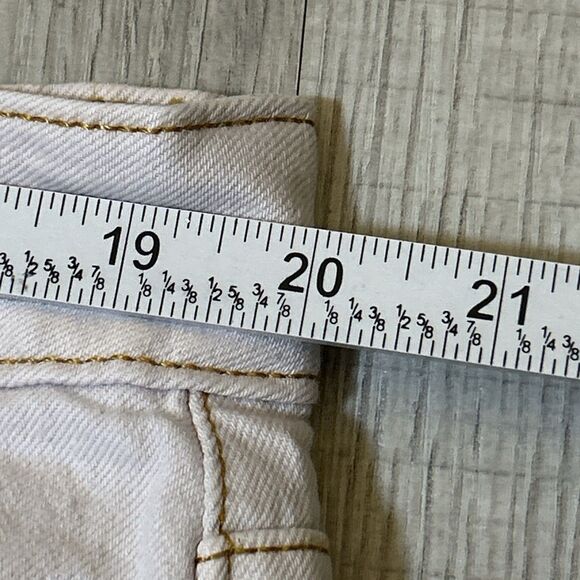 NWT Universal Thread High-Rise Vintage Midi Jean Shorts Cut Off Raw Hem Size 18W - Picture 13 of 16